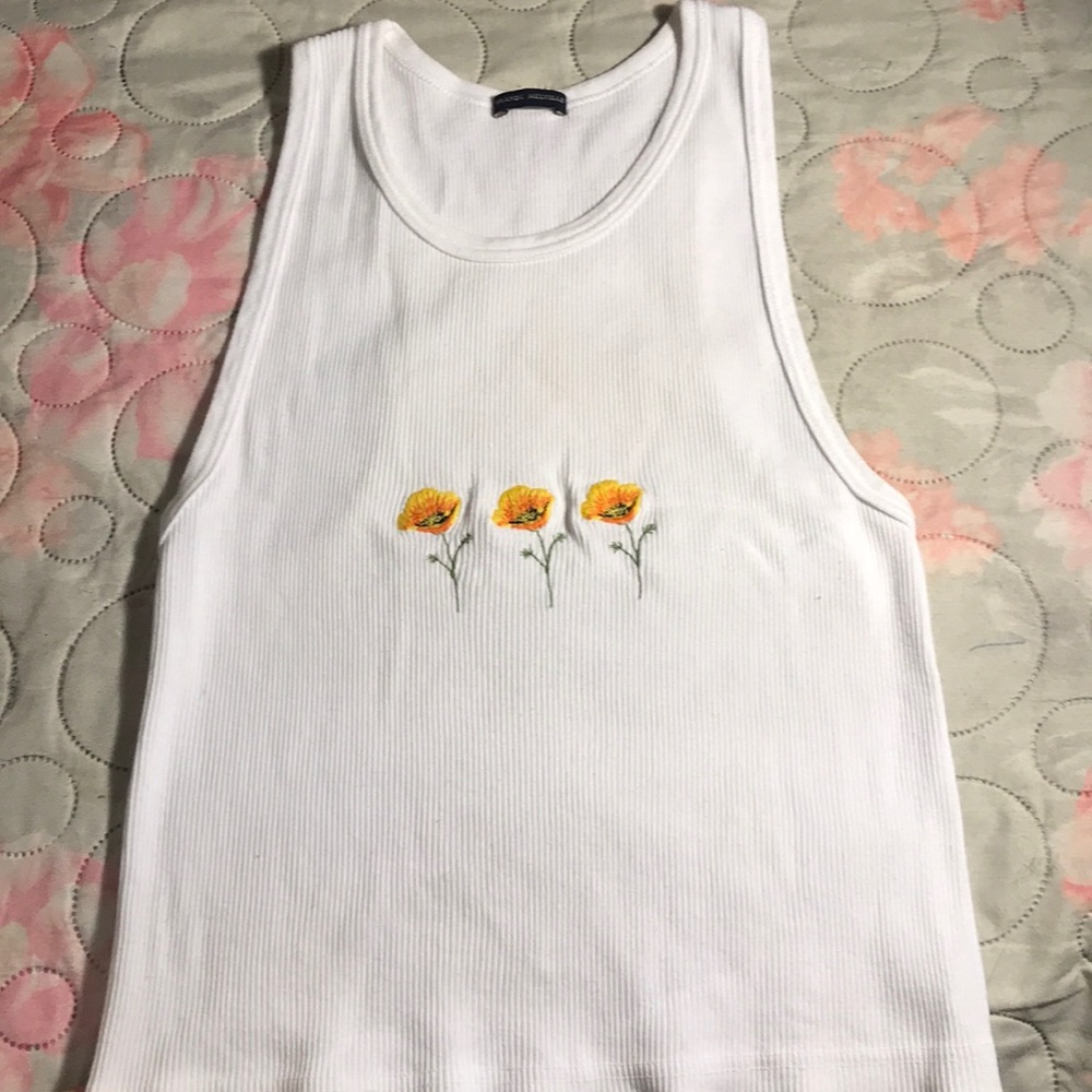 Cropped white brandy flower shirt